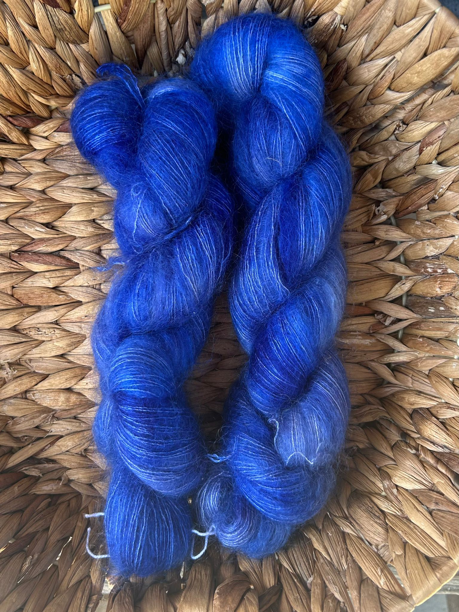 Kid Mohair Lace – Bleu (64% mohair / 36% soie)